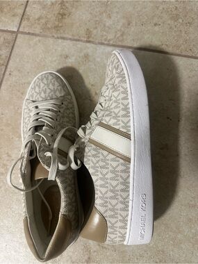 Michael Kors Beige Logo-Print Platform Lace-Up Sneakers